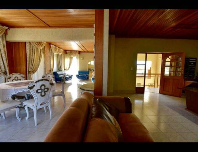 6 BEDROOM HOUSE FOR SALE IN ERMELO